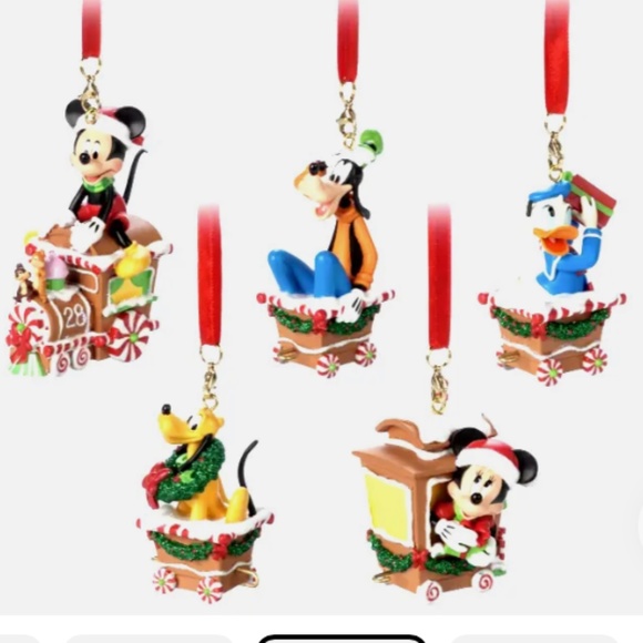 Disney Holiday Disney Mickey And Friends Gingerbread Train